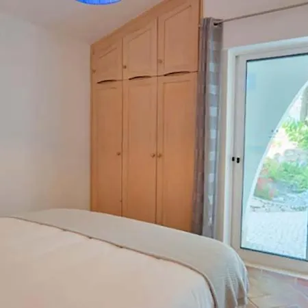 Vale Do Garrao Sleeps 8 With Pool Air Con And Wifi Quinta do Lago